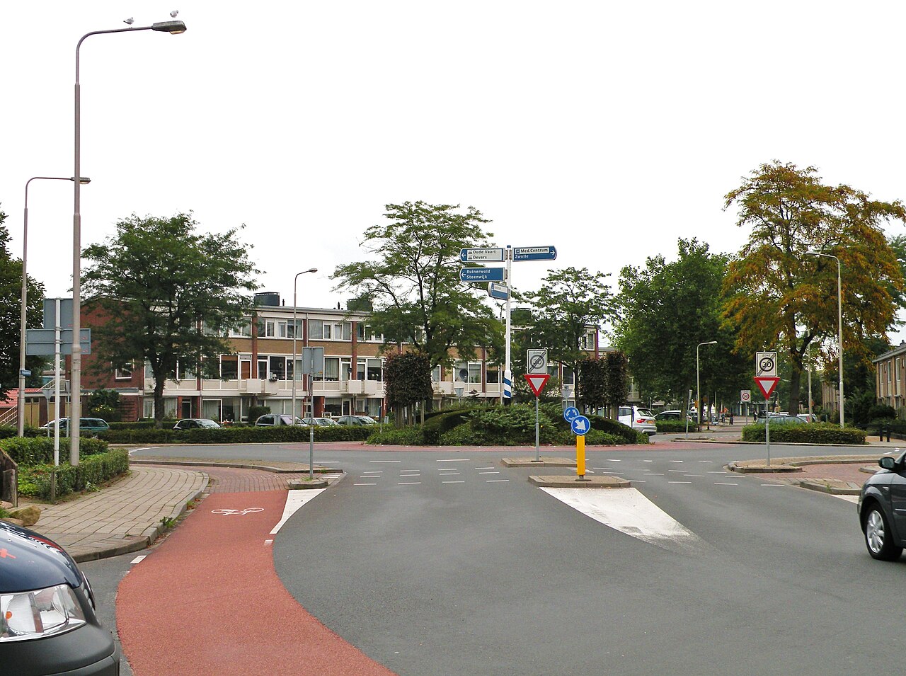 Small-town roundabout on the Ceintuurbaan in Meppel, Drenthe.